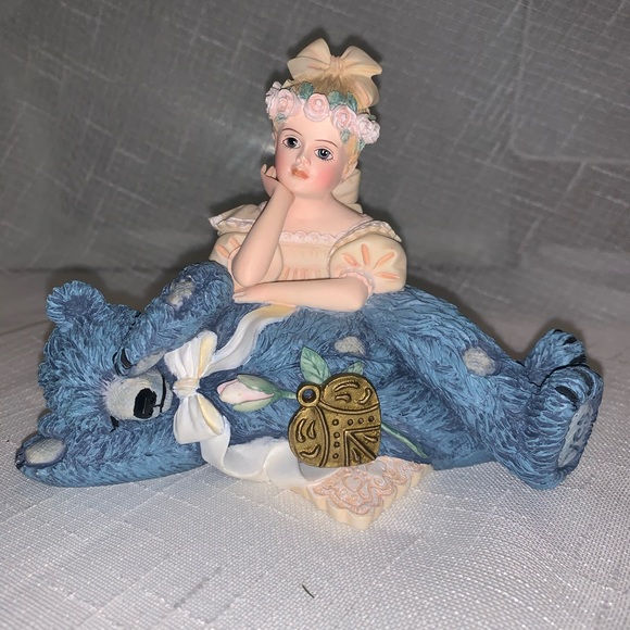 Jasmine Jan Hagara - Picture 1 of 3